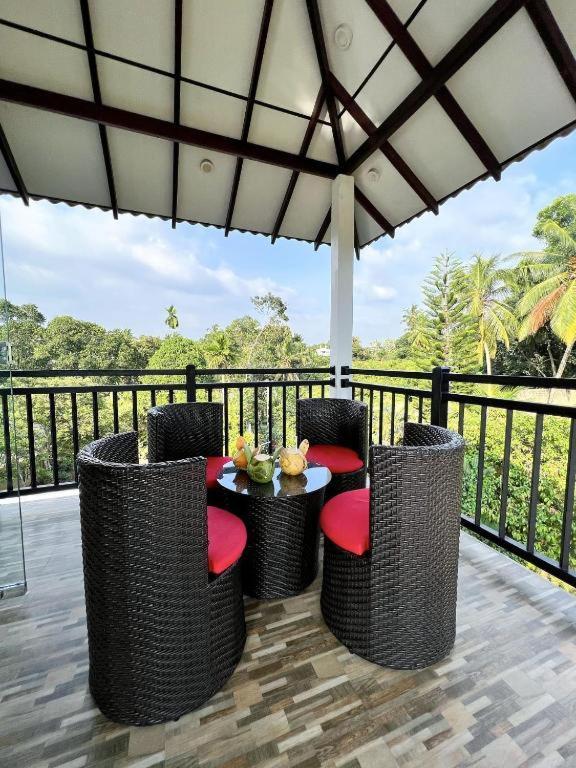 Secret Garden Hotell Hikkaduwa Exteriör bild